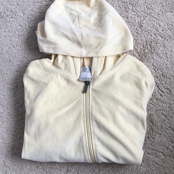 ✨BUTTER YELLOW ZIPUP✨ - Picture 6 of 6